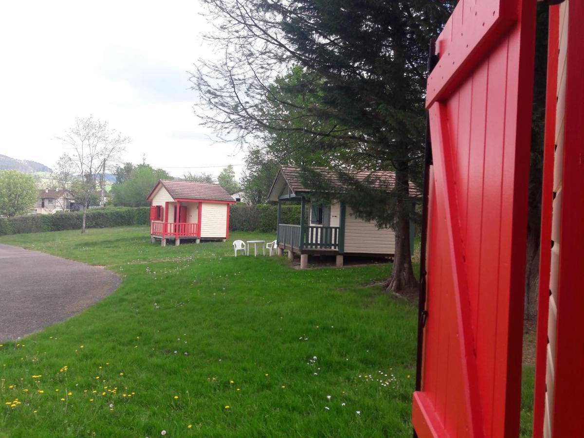 Camping Les Feuilles Chauffailles Exterior photo
